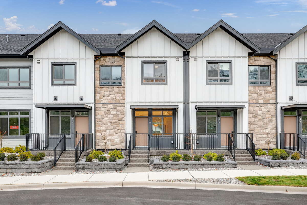 Townhouse For Sale - #15, 1550 Union Road, Kelowna, BC
