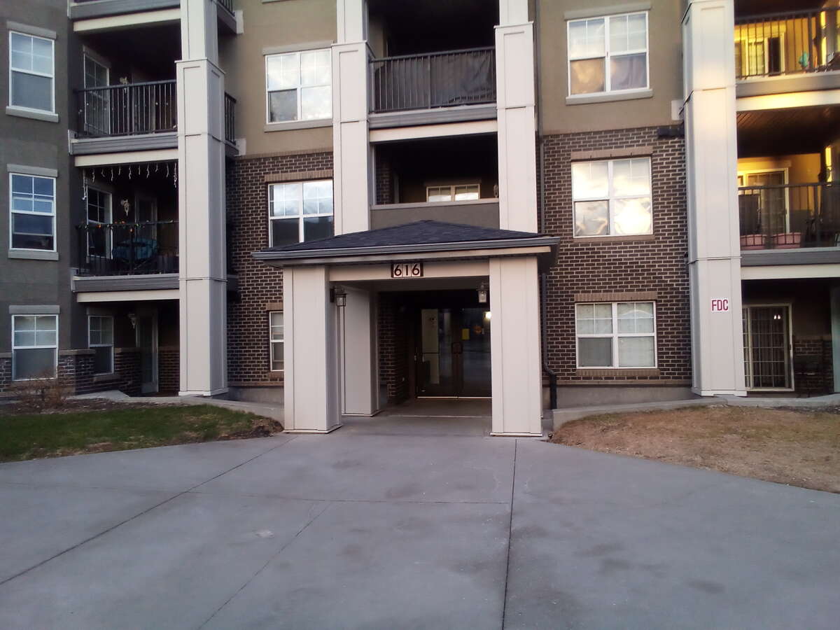 Condo For Sale - #113, 616 McAllister Loop SW, Edmonton, AB