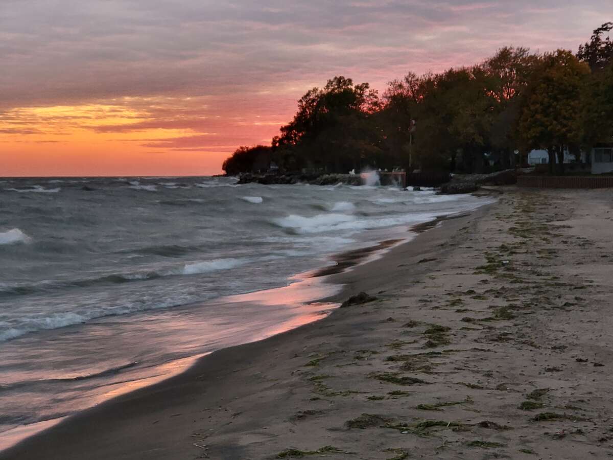 Investors, Lakefront, Private Beach!