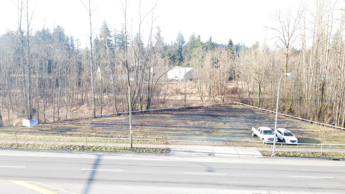 17,500 sf lot with 285' Fraser Hwy frontage