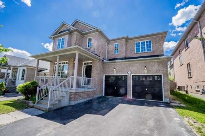 4BR Detached Near Mall & GO in Woodland Hill